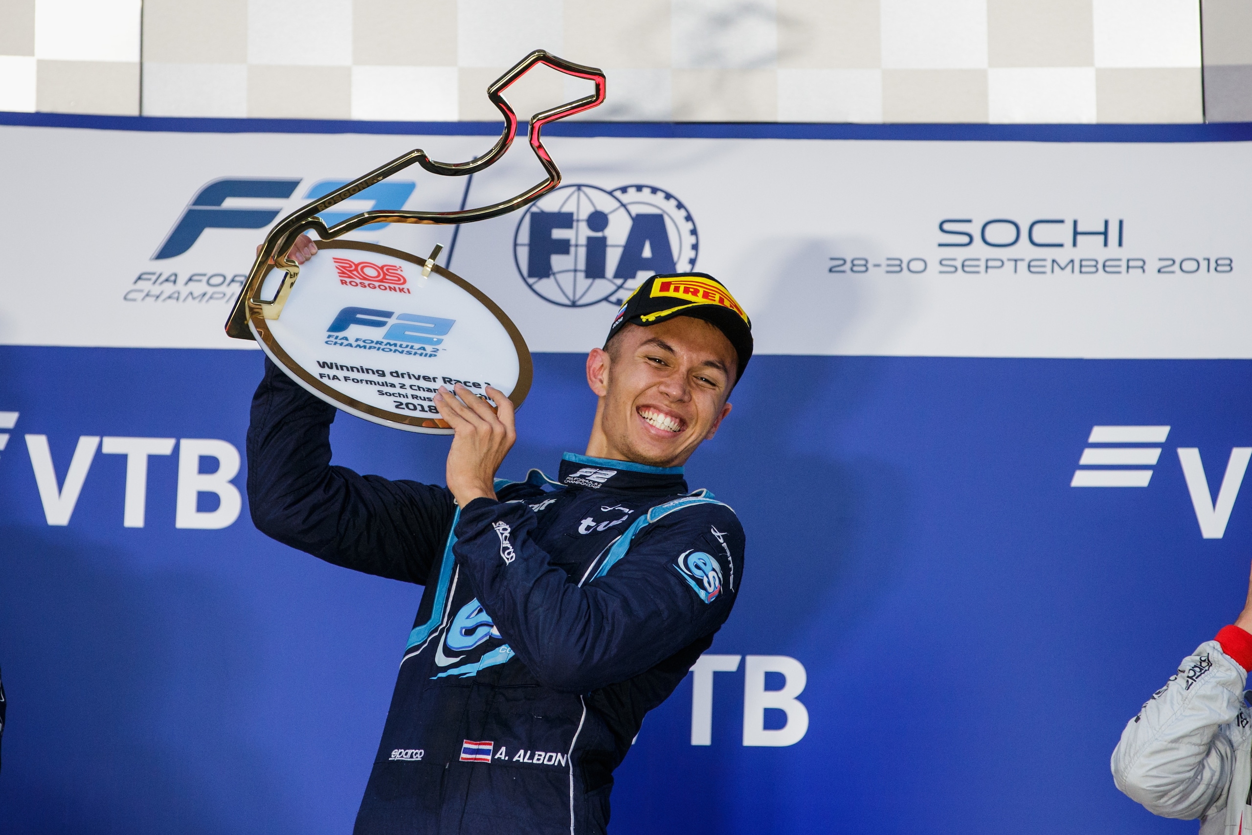 F2 Sochi, Feature Race: Albon al quarto centro stagionale.