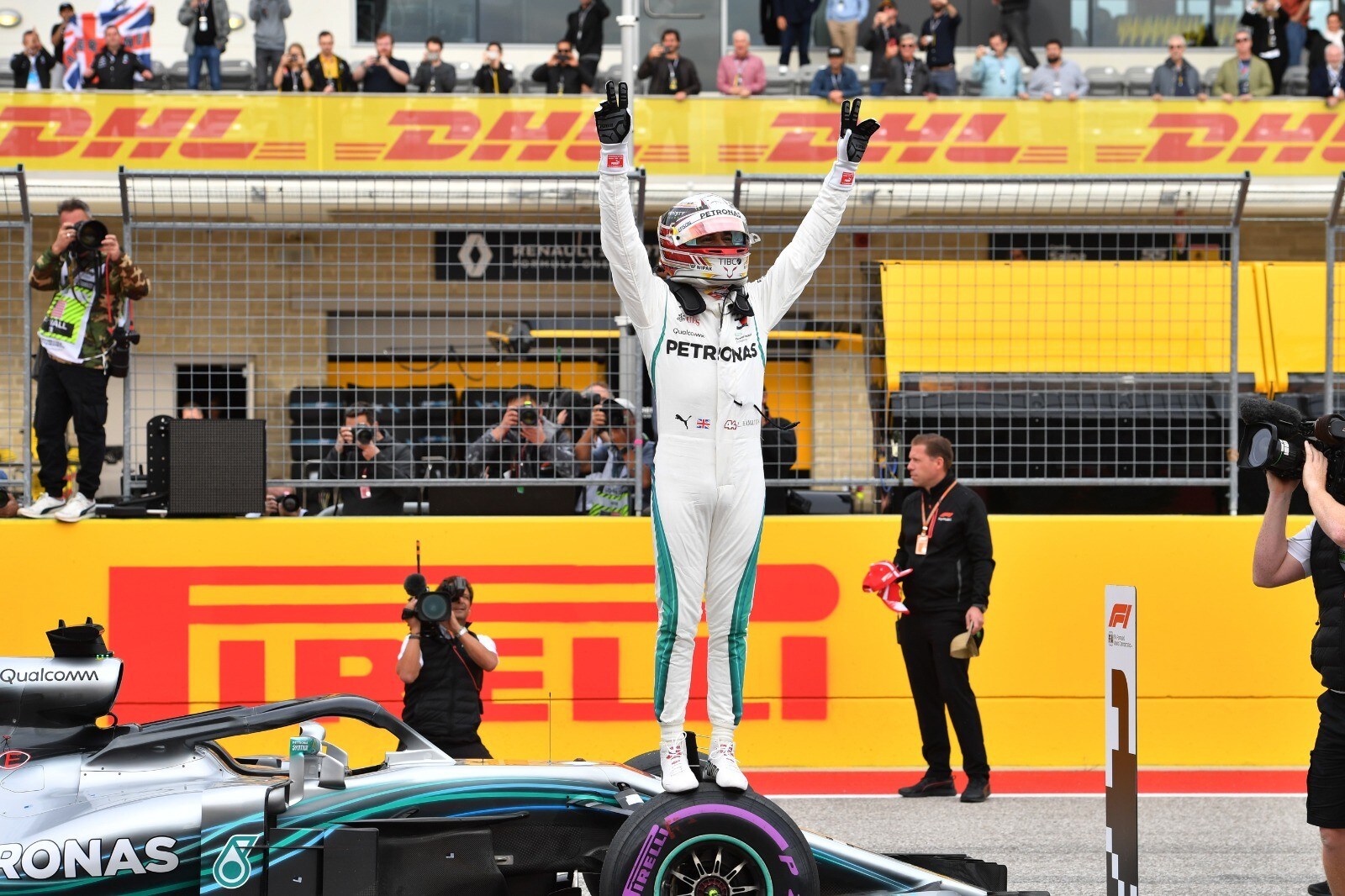 Formula 1 USA: pole di Hamilton, Vettel secondo ma parte quinto