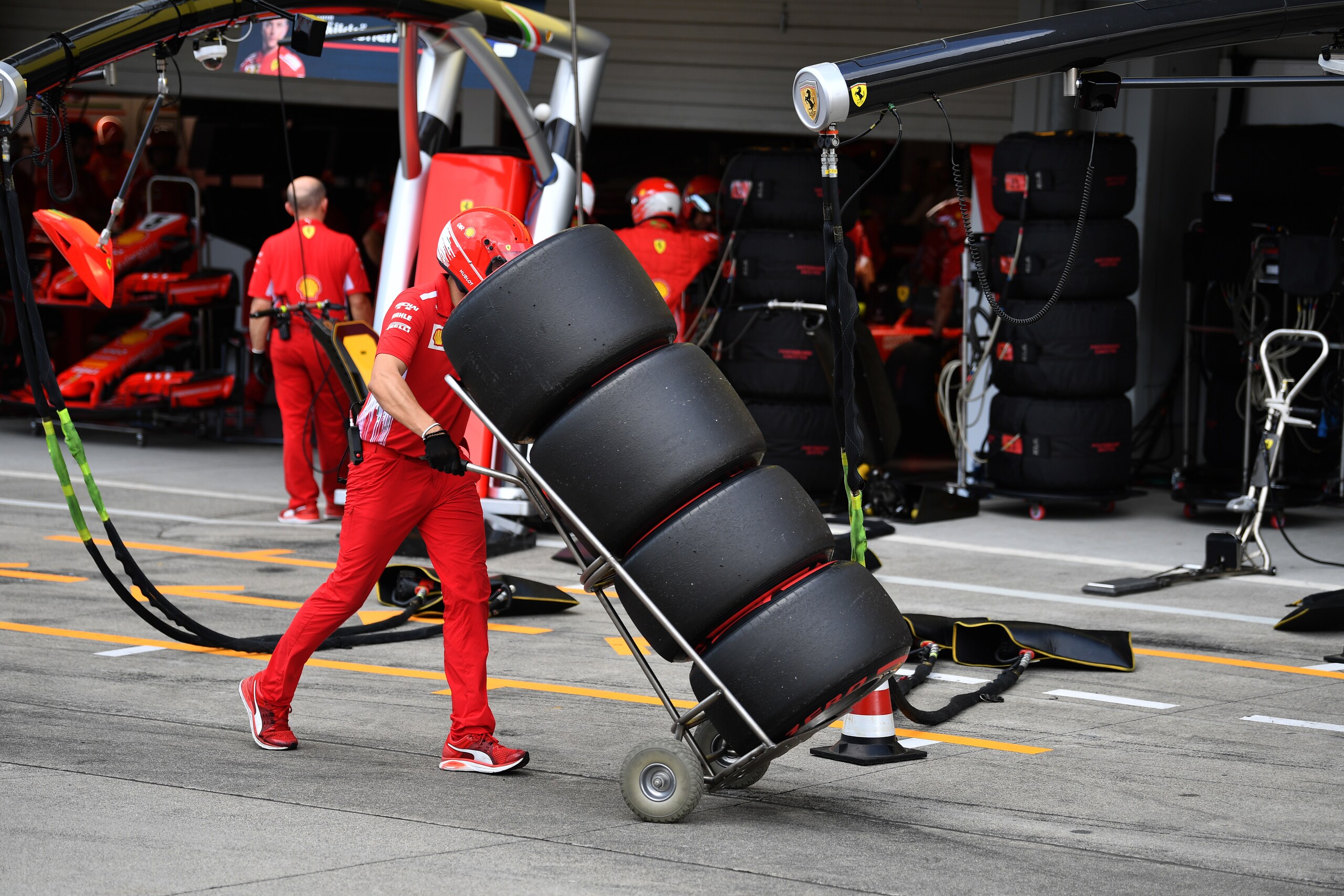 F1, Pirelli semplifica lo spettacolo: solo tre mescole del 2019