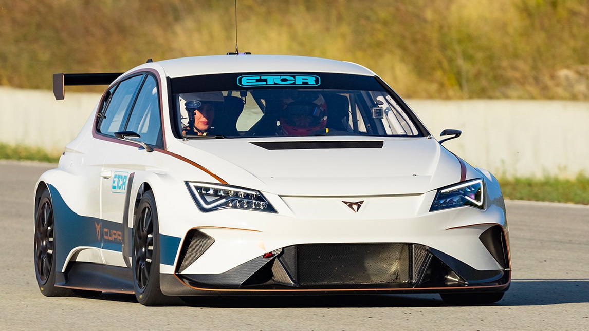 In pista con la CUPRA ERacer: l’elettrico va veloce