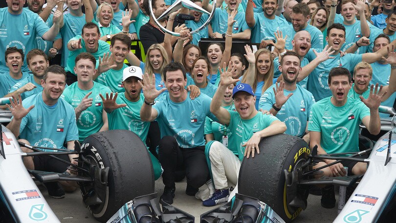 Formula 1 Brasile, Mercedes campione col pathos dello scarico