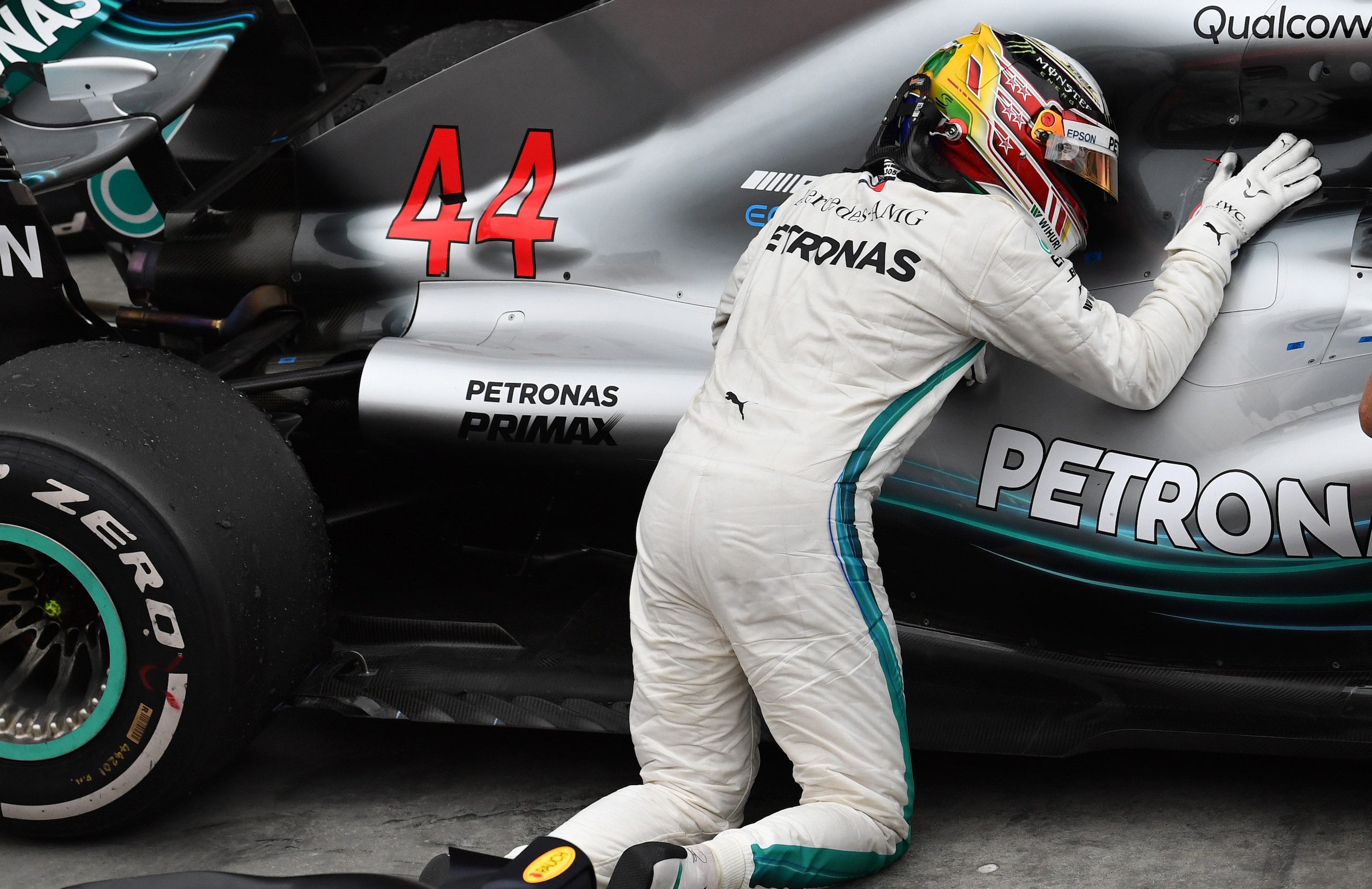 Formula 1 Abu Dhabi, Hamilton a rischio penalità