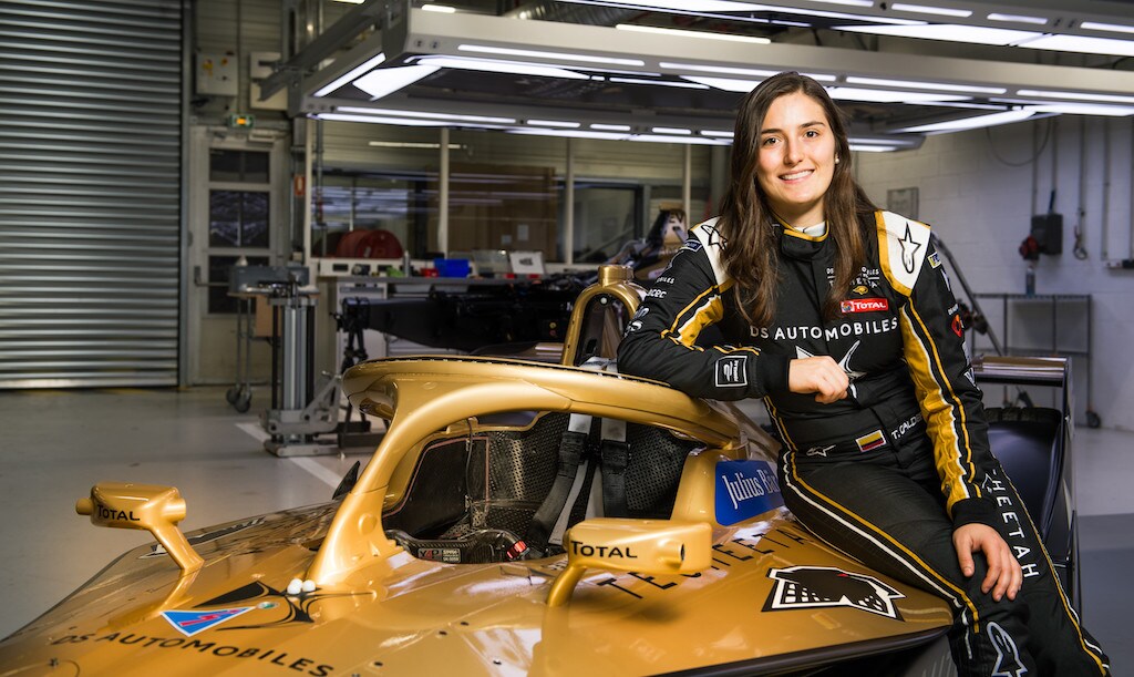 Formula E, i test in Arabia si tingono di rosa