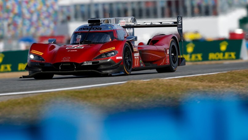 Roar Before Daytona, Giorno 1: Mazda al top con Jarvis