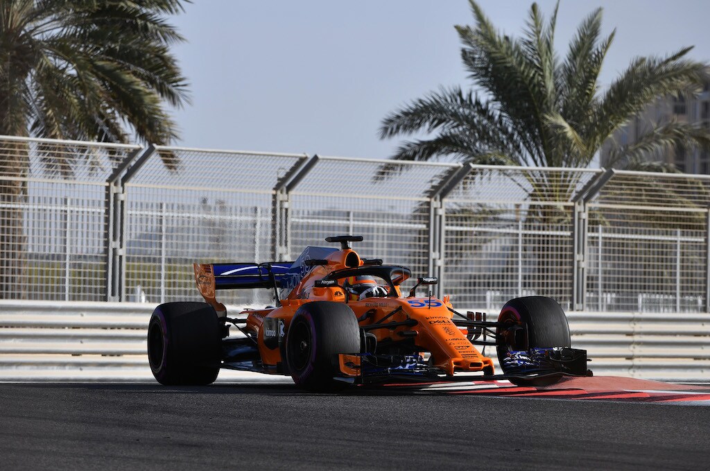 Formula 1: Sainz ringrazia Renault, con McLaren inizia il recupero