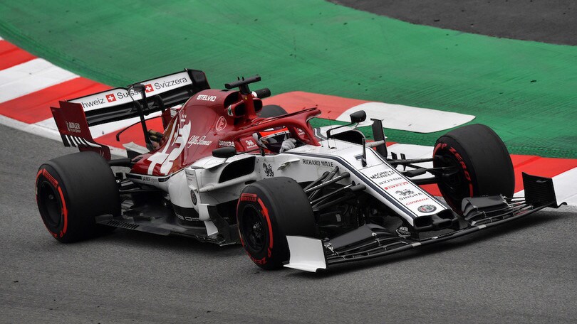 F1, test Barcellona: Raikkonen in testa a metà giornata