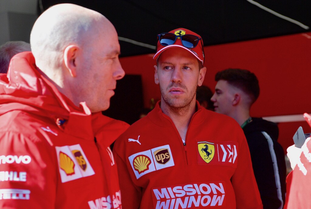 Formula 1: Vettel, un guasto sull'anteriore sinistra poi l'impatto