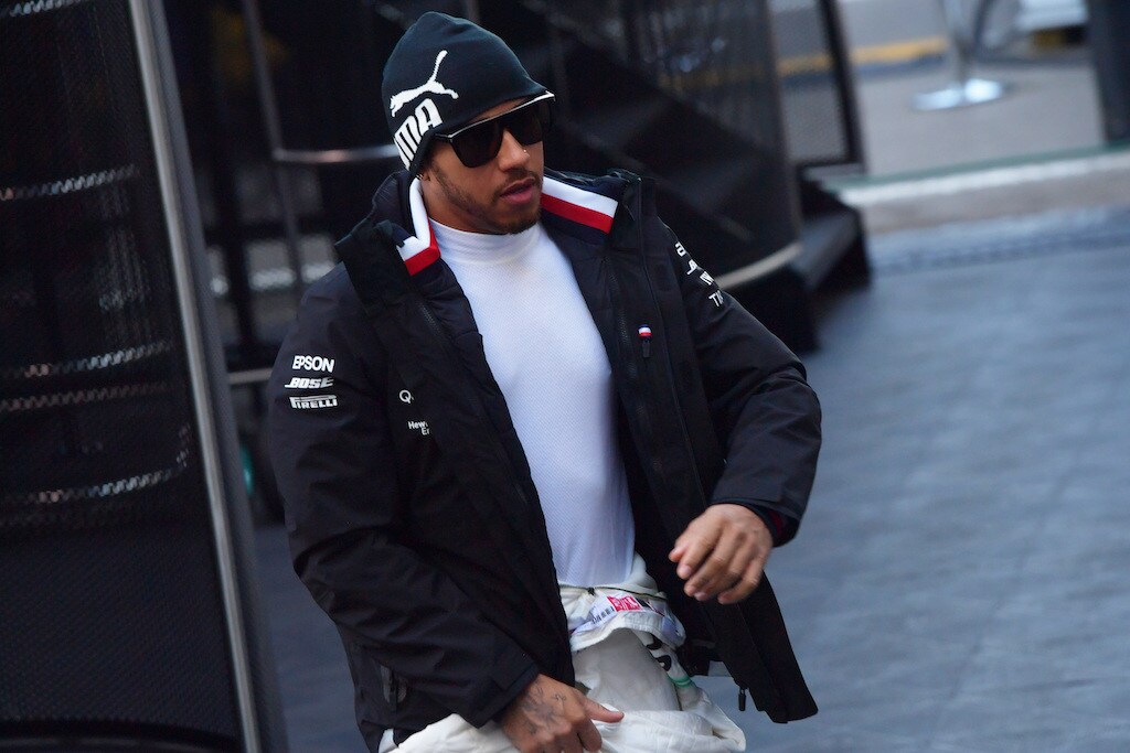Formula 1, Hamilton: Ferrari mezzo secondo davanti