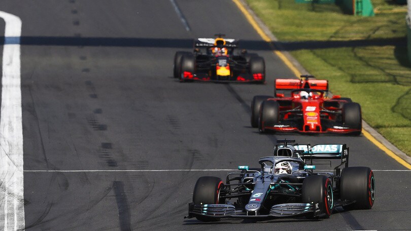 F1, Hamilton: Ferrari tornerà competitiva