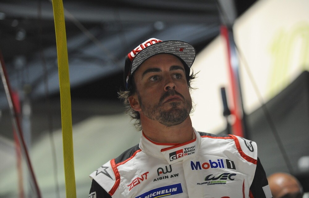 Alonso replica alla F1: "Ho lottato insieme alla Ferrari"