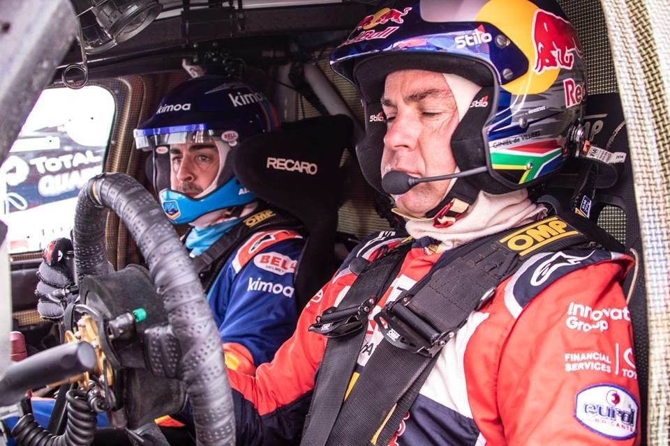 Alonso prova la Toyota della Dakar: "Sopporta di tutto"