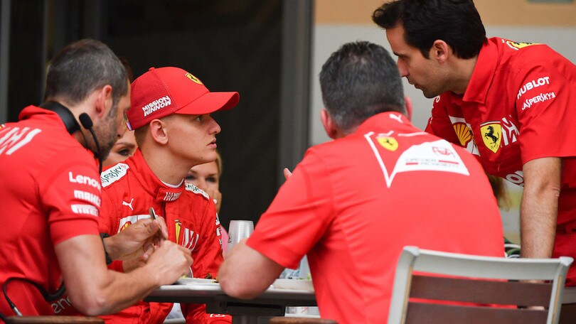 Mick Schumacher: "Nel box subito aria di casa. Seb di grande aiuto"