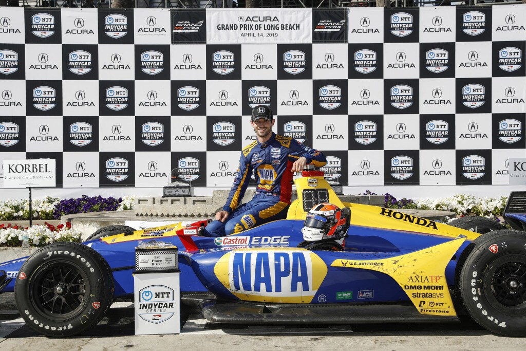 IndyCar, Rossi domina a Long Beach
