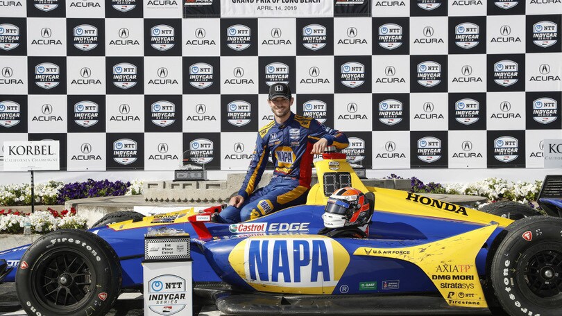 IndyCar, Rossi domina a Long Beach