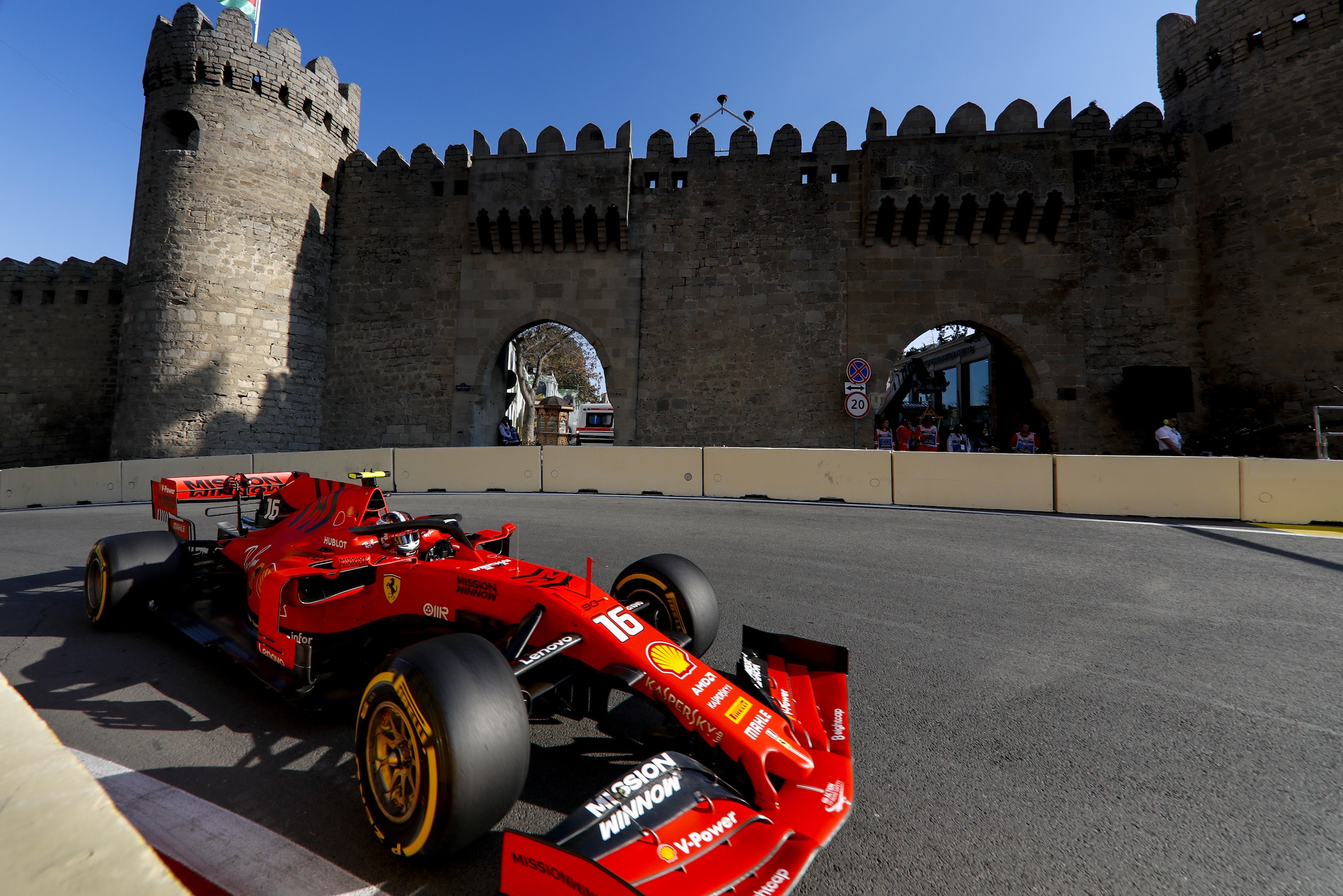 F1, GP Azerbaijan: libere 2 con le Ferrari al top FOTO