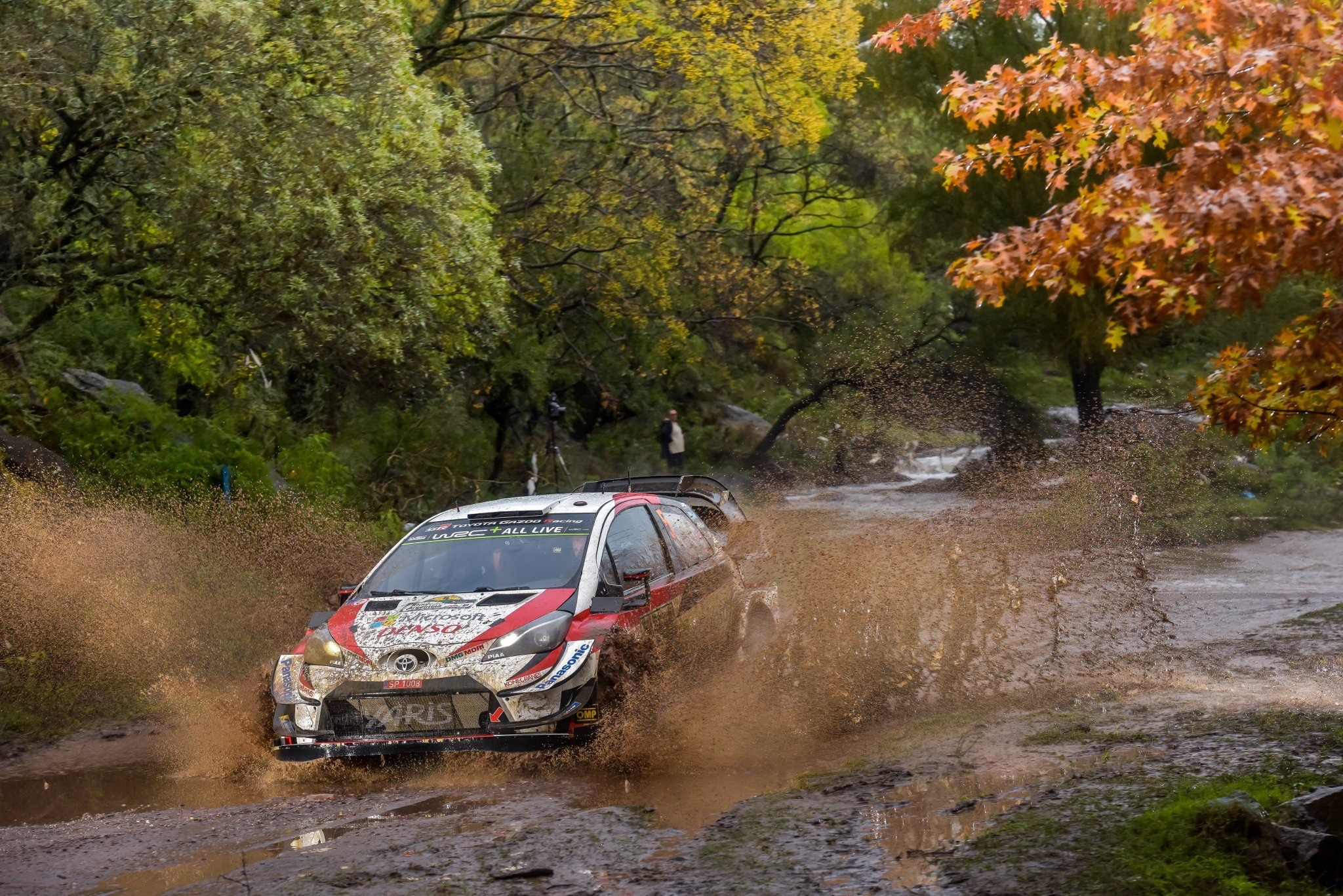 WRC, Rally Argentina: Meeke balza in testa