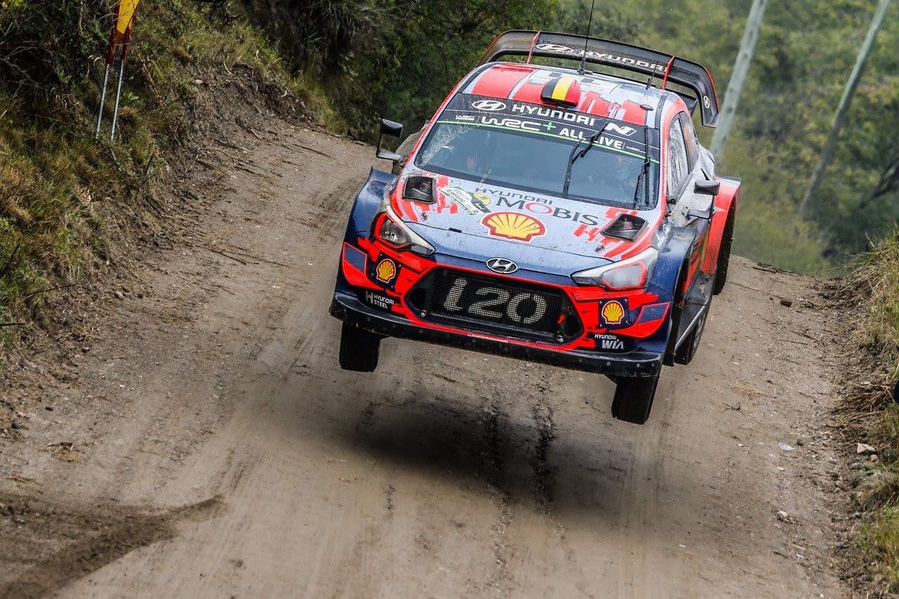 WRC, Rally Argentina: Neuville vola verso la vittoria