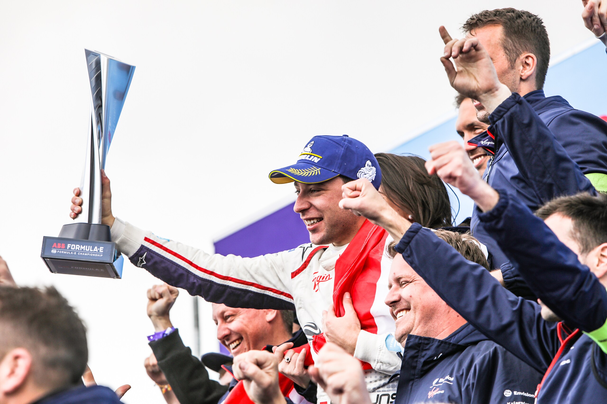 ePrix di Parigi, Robin Frijns vince e convince