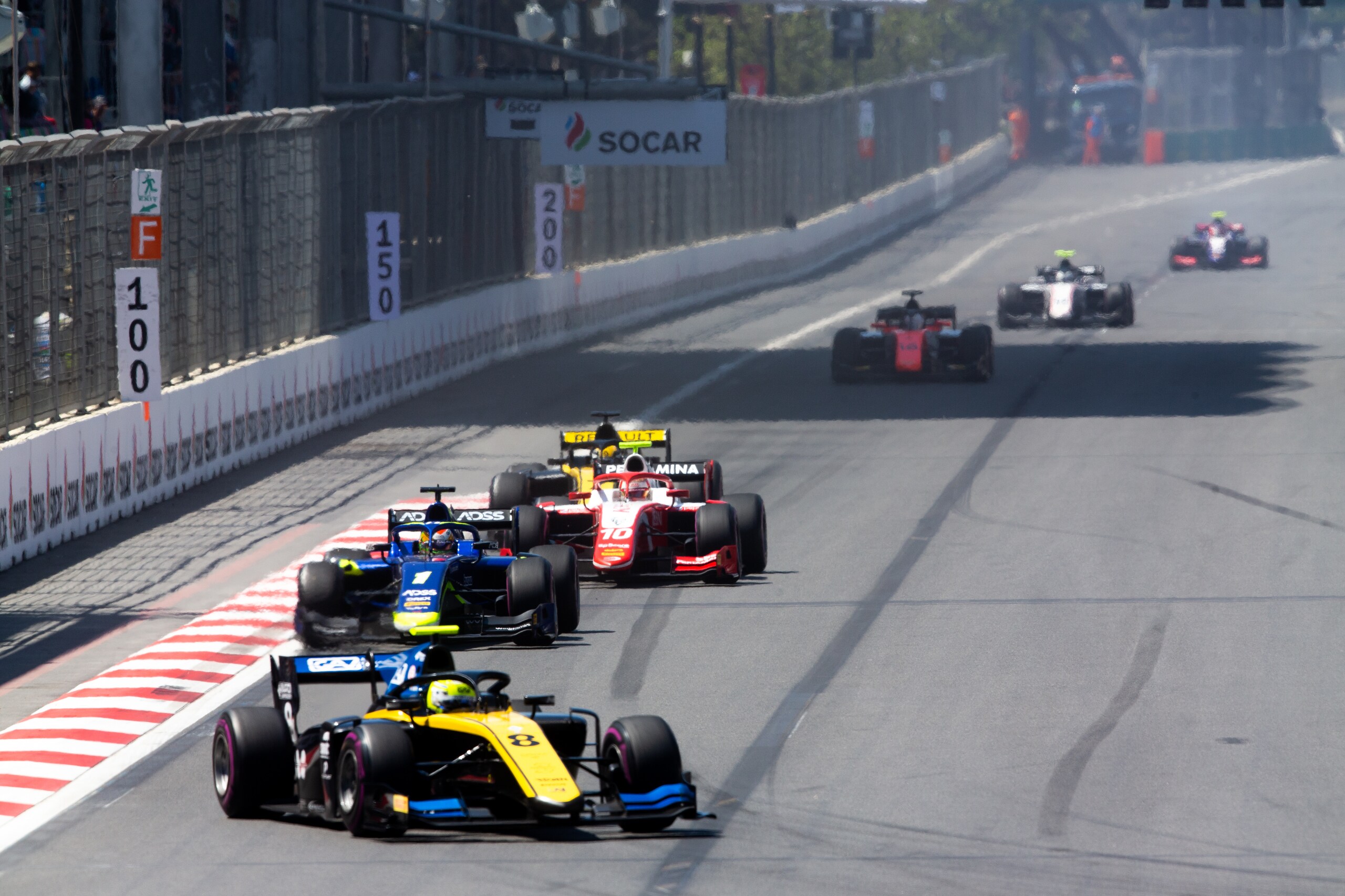 F2, Baku, Sprint Race: Ghiotto sbaglia, Latifi allunga