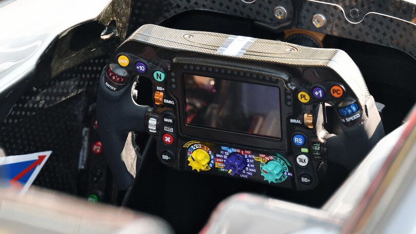 F1: Mercedes interviene sul display per gestire meglio la VSC