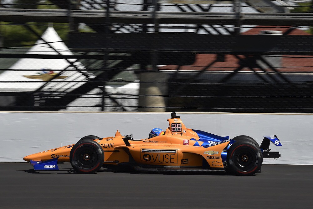 Test Indy 500, inizio problematico per Alonso e McLaren
