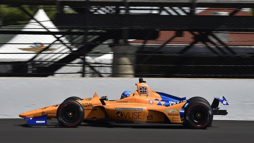 Test Indy 500, inizio problematico per Alonso e McLaren