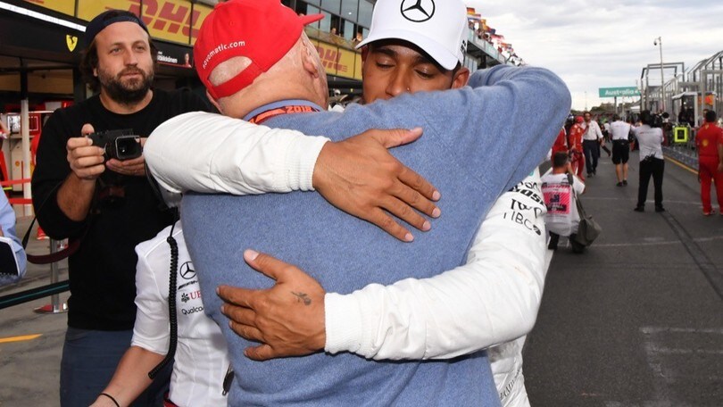 Niki Lauda, omaggio a un mito: FOTO