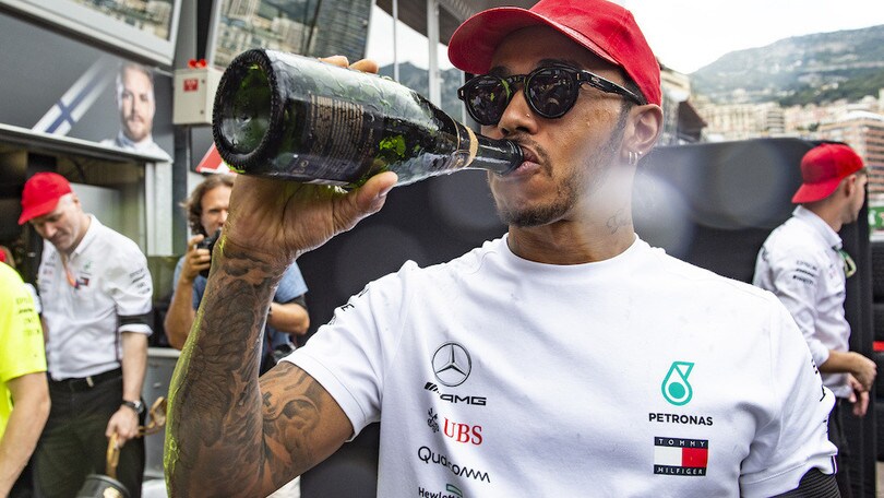F1, Hamilton: 'Corro altri 5 anni, uno spreco non farlo'
