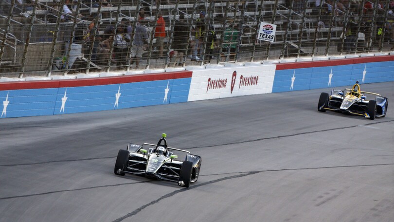 IndyCar: Newgarden vince la sfida con Rossi