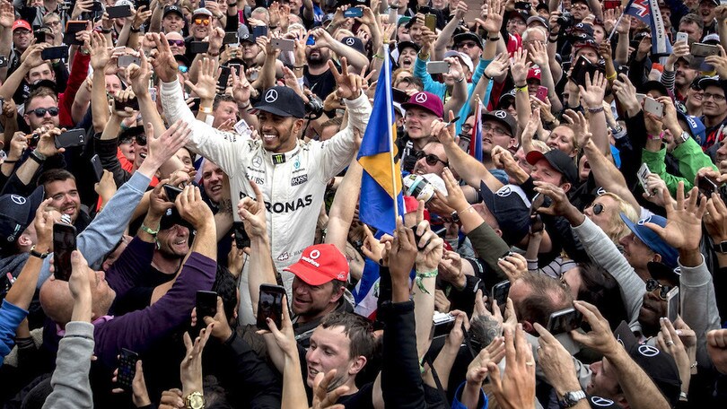 GP Gran Bretagna, Hamilton: la F1 non può voltare le spalle a Silverstone