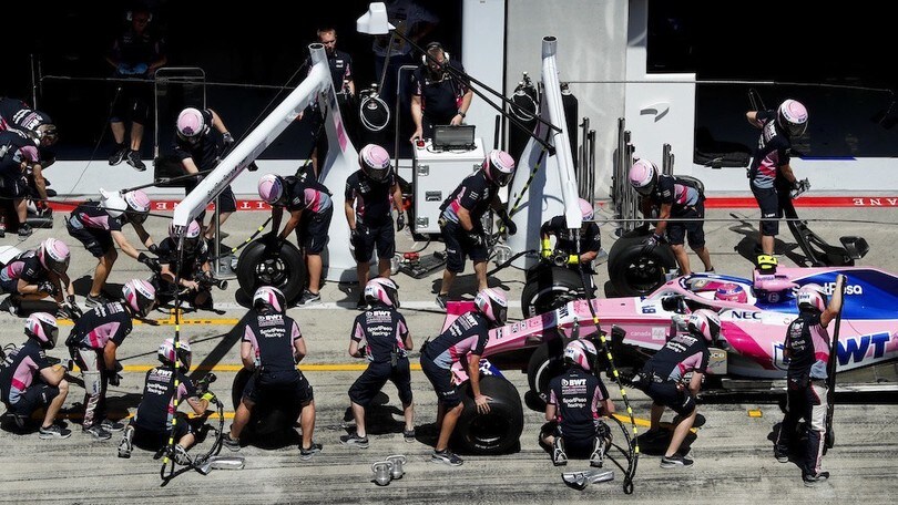 GP Silverstone, sul nuovo asfalto i team snobbano le gomme dure