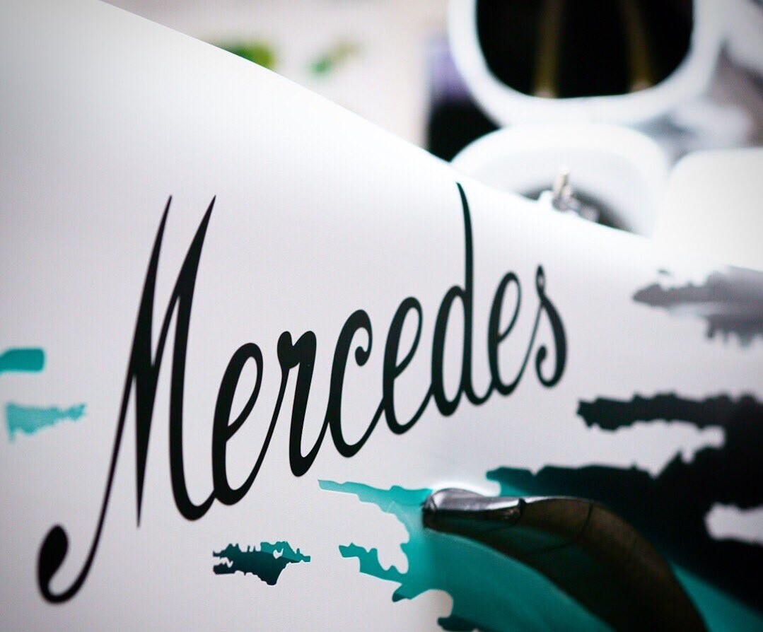 Mercedes, GP di Germania in bianco e Silver