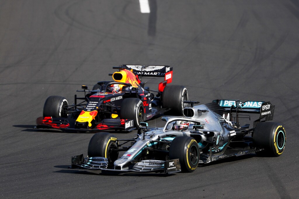 Hamilton, Mercedes 8 GP imperfetti