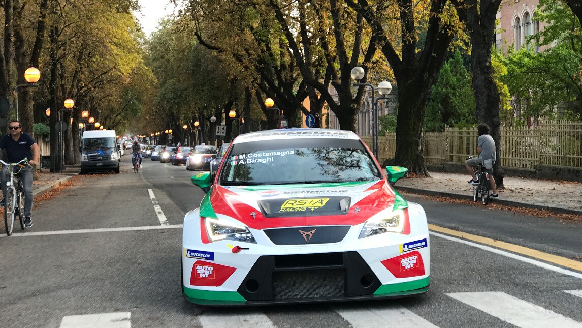 TCR DSG Endurance scende in piazza a Imola