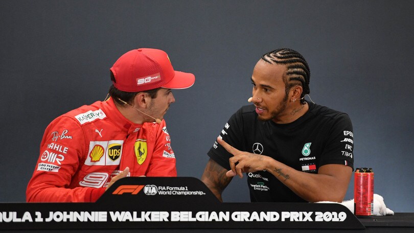 Hamilton celebra Leclerc: farà grandi cose