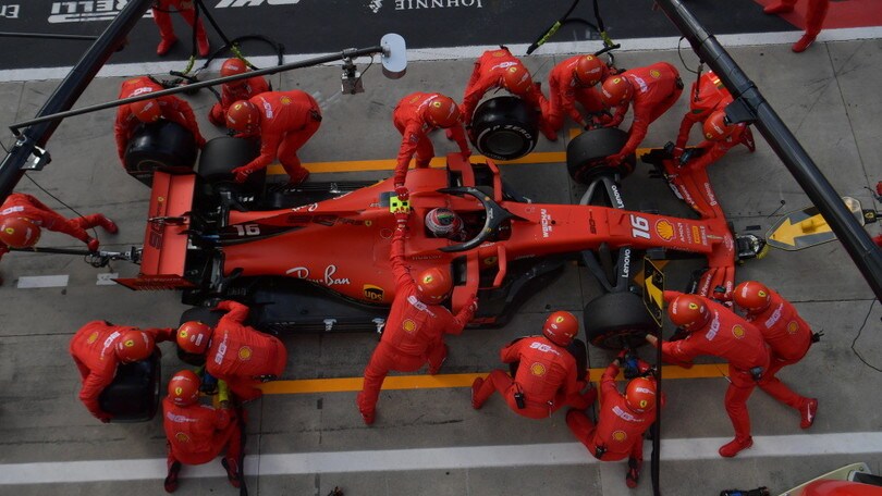 Pirelli, GP Singapore: solo un set di gomme dure per la Ferrari