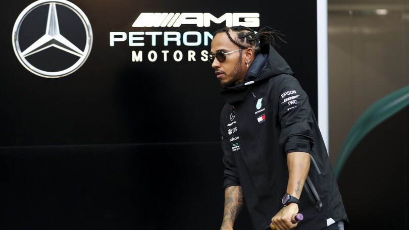 Hamilton, GP Singapore: Red Bull sarà forte, chissà le Ferrari