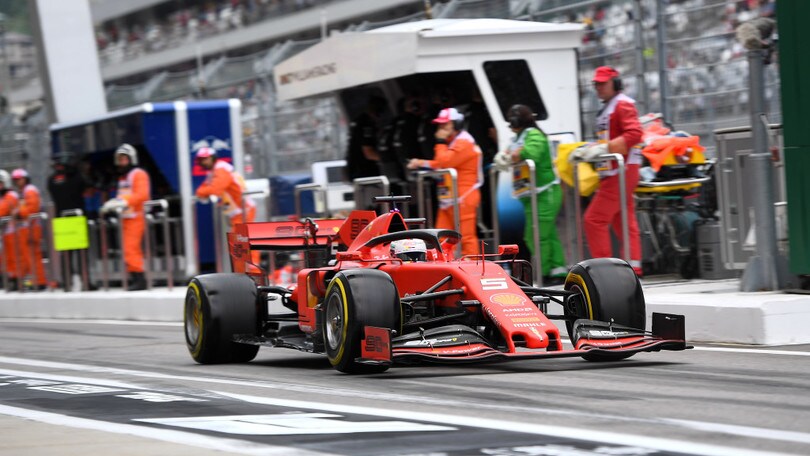 Test Pirelli, Vettel e Albon in pista a Barcellona