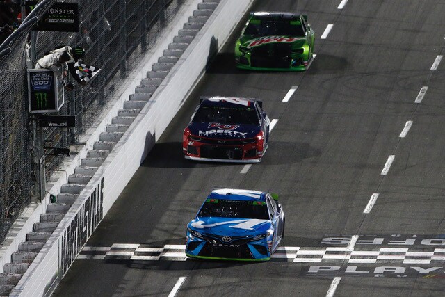 Nascar: a Martinsville Truex domina e va in finale