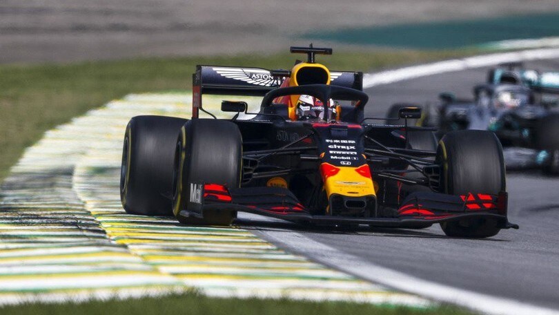 Live F1, GP Brasile: finale pazzo, vince Verstappen davanti a Gasly