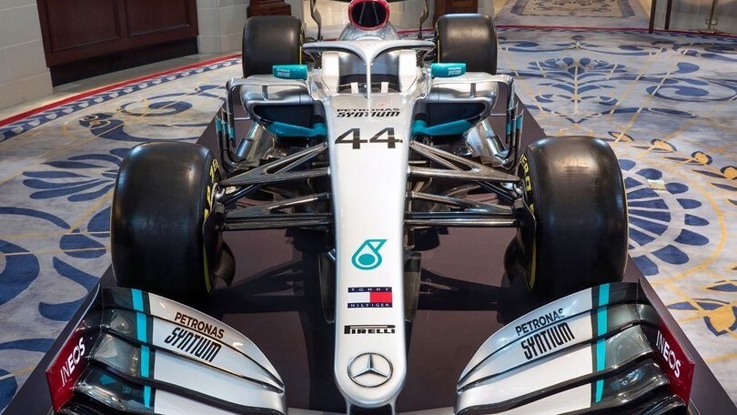 Mercedes livrea W11: foto