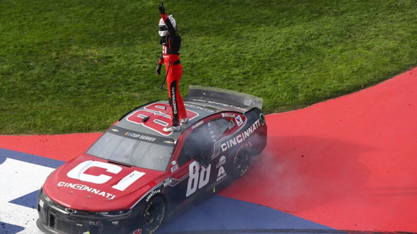 Nascar: vittoria tranquilla di Bowman a Fontan