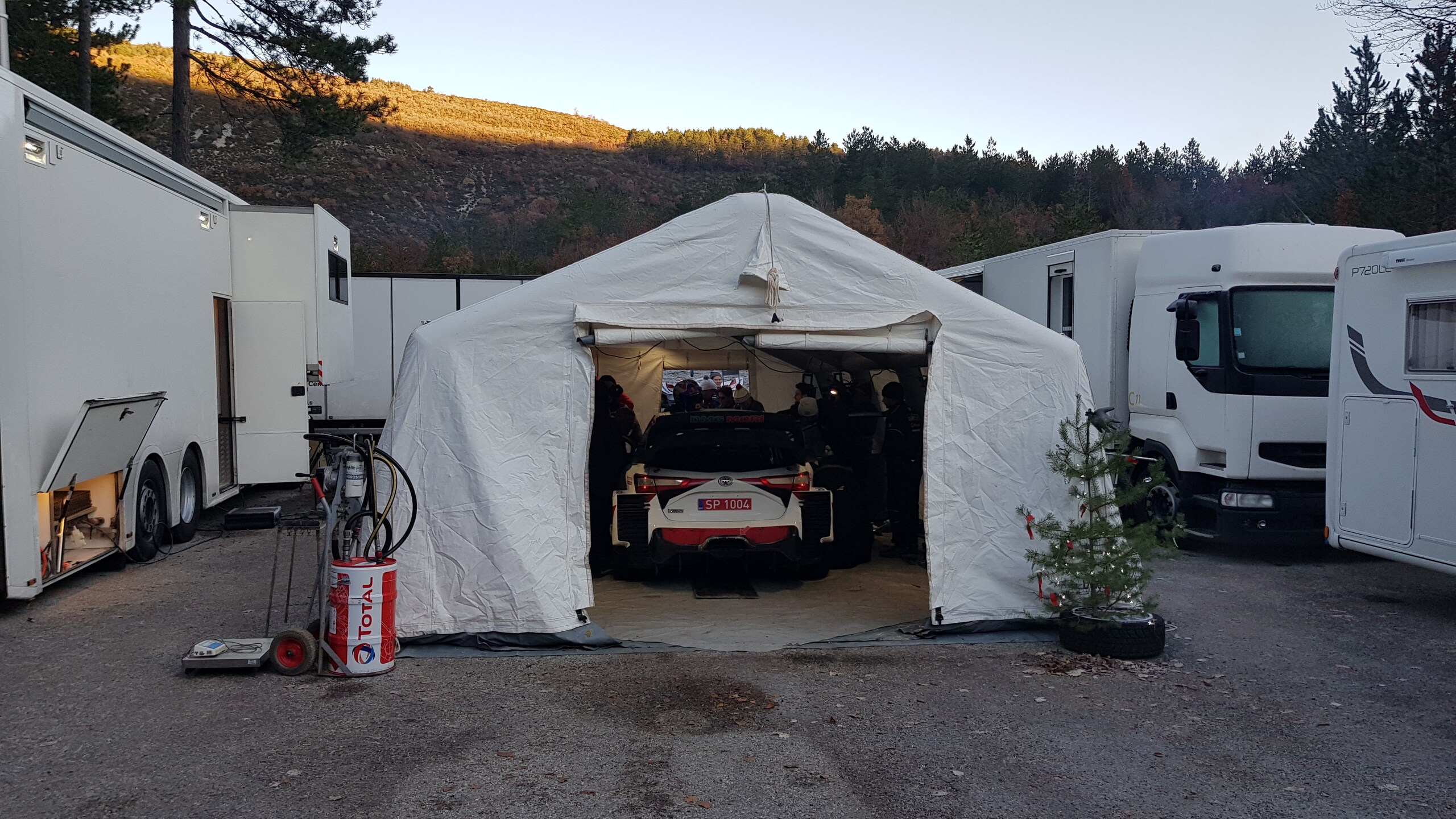 WRC, FIA sospende i test