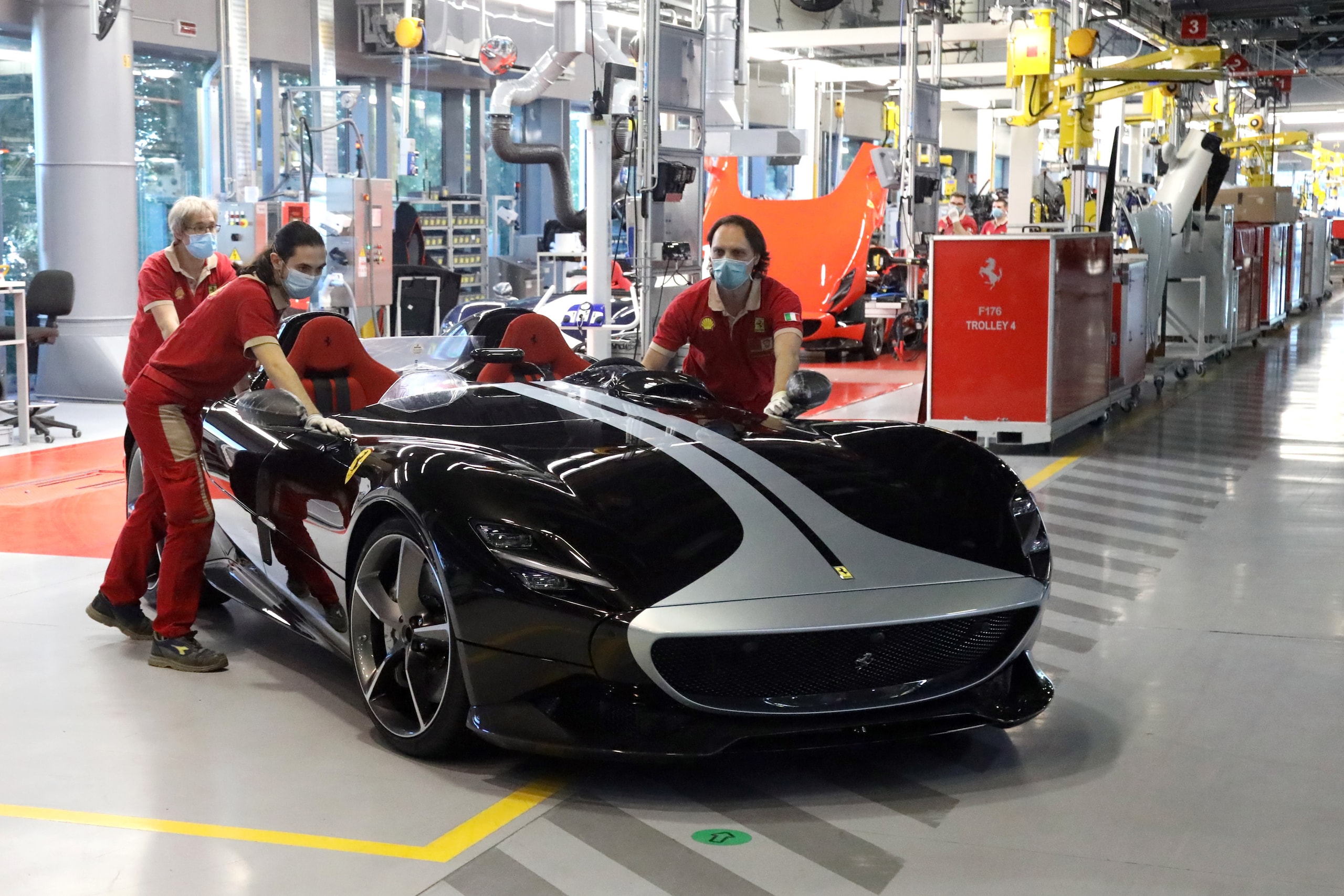 Ferrari e la Fase 2: ecco come si riaccende il Cavallino a Maranello