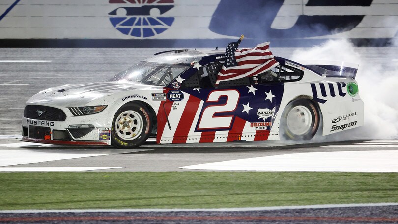 Nascar, Keselowski vince la 600 miglia di Charlotte