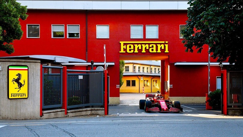 Ferrari, si torna in pista con Charles Leclerc FOTO