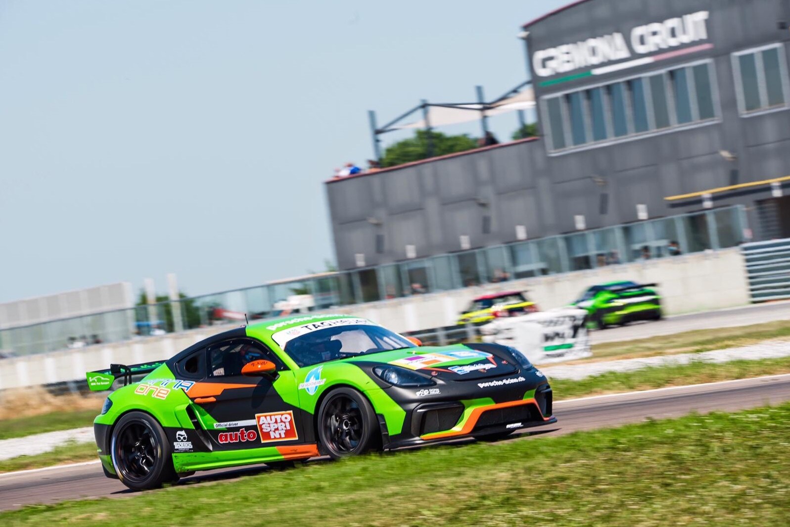 Primo test e livrea ok sulla nuova Porsche Cayman per Fenici
