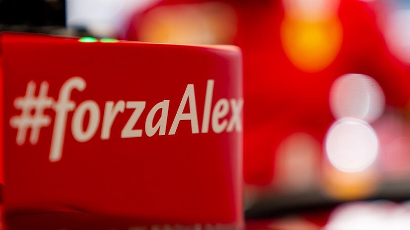 Gp Austria, Ferrari SF1000 in pista con la scritta per Zanardi #ForzaAlex!