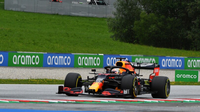 GP Austria: Verstappen, l'ala rotta condiziona la prestazione