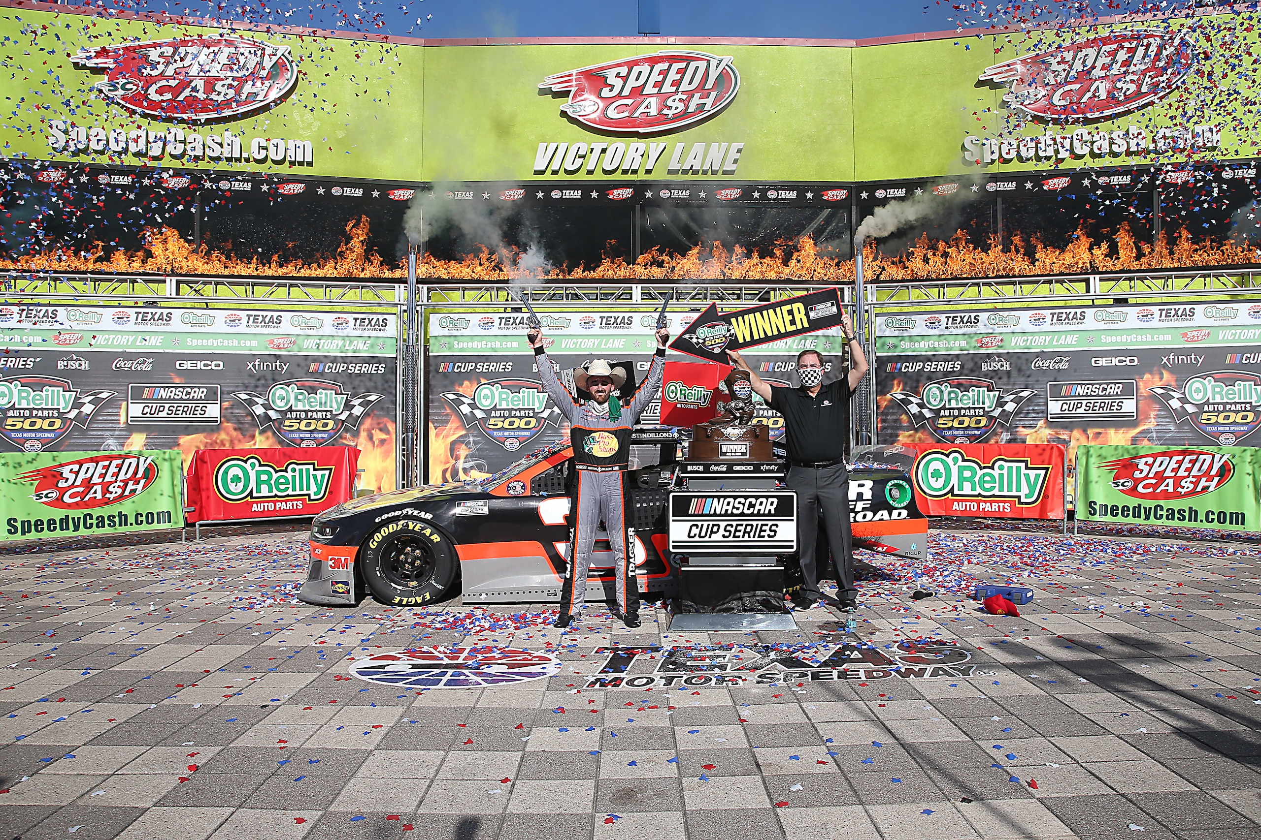 Nascar: in Texas vince Dillon, doppietta Childress